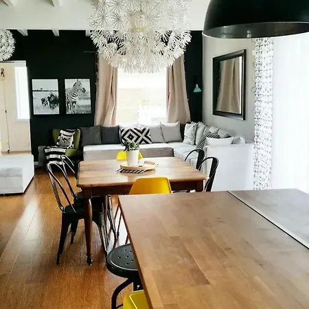 Maison 150m² - Piscine Chauffee-proche Des Plages